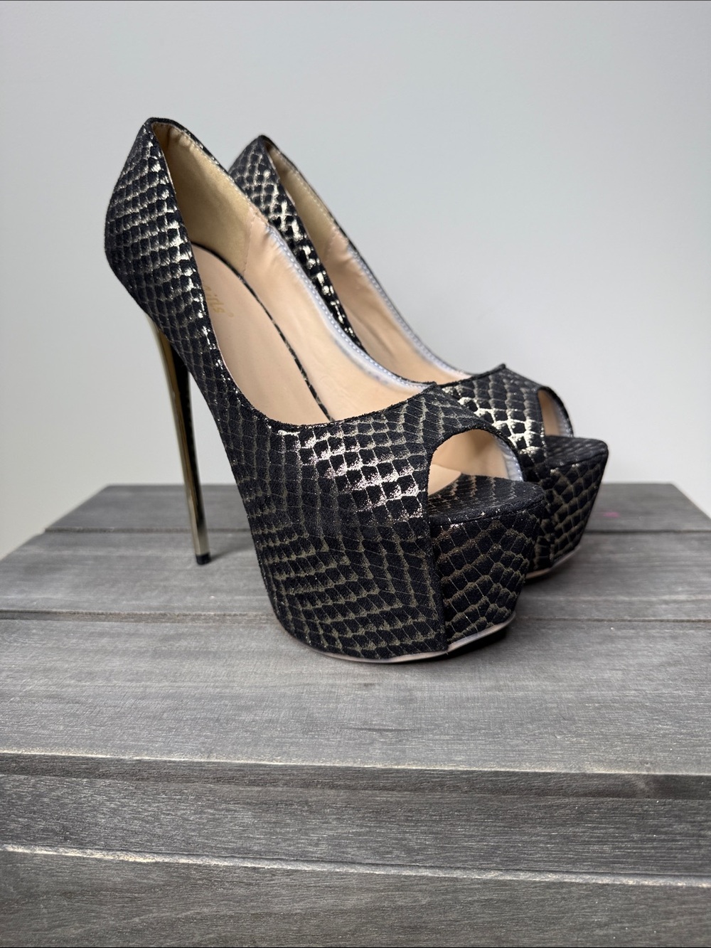 Metallic Black Snakeskin Platform Peep-Toe Pumps